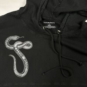 RARE Taylor Swift Reputation Tour Snake Pullover Hoodie Spirit Jersey SMALL